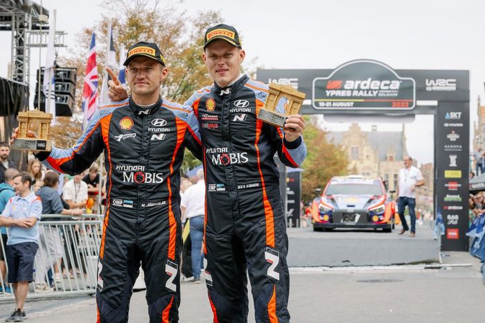 Ganadores Ott Tanak, Martin Jarveoja, Hyundai World Rally Team Hyundai i20 N Rally1