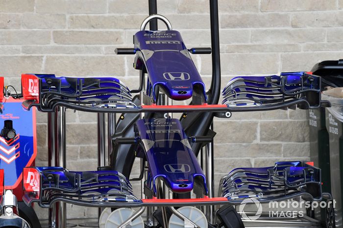 Morro y alerones del Scuderia Toro Rosso STR13 