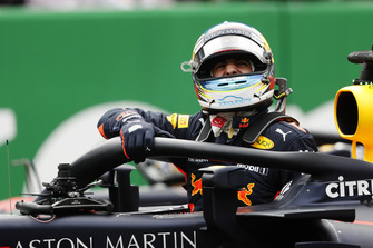 Pole: Daniel Ricciardo, Red Bull Racing RB14