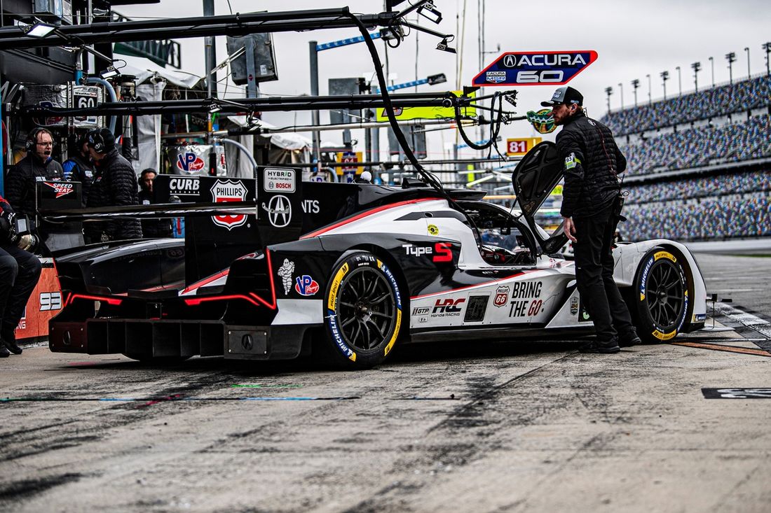 #93 Acura Meyer Shank Racing c/Curb Agajanian Acura ARX-06: Renger Van Der Zande, Nick Yelloly, Alex Palou, Kaku Ohta