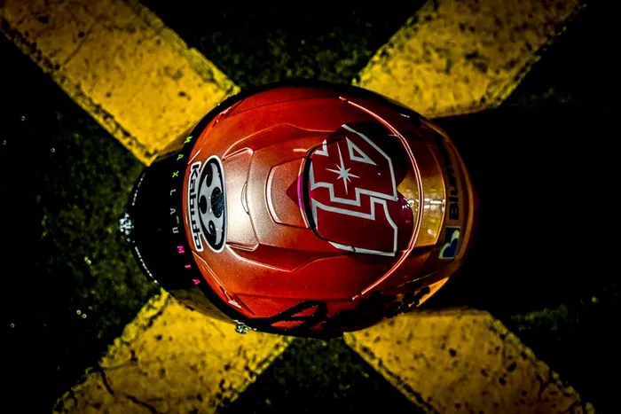 Casco especial de Aleix Espargaró, Aprilia Racing 