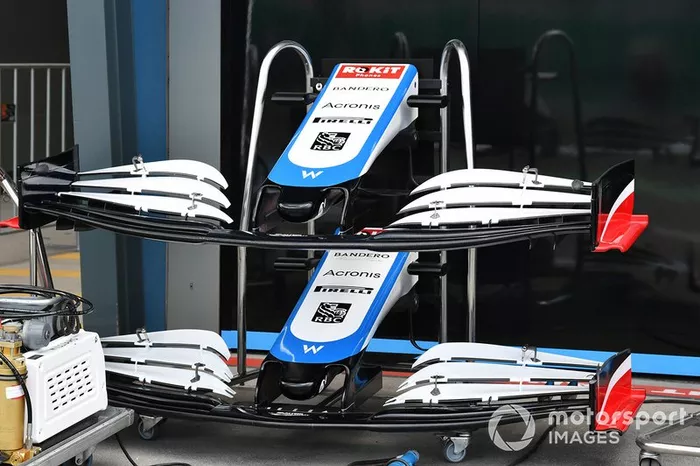 Spare WIlliams front wings and noses
