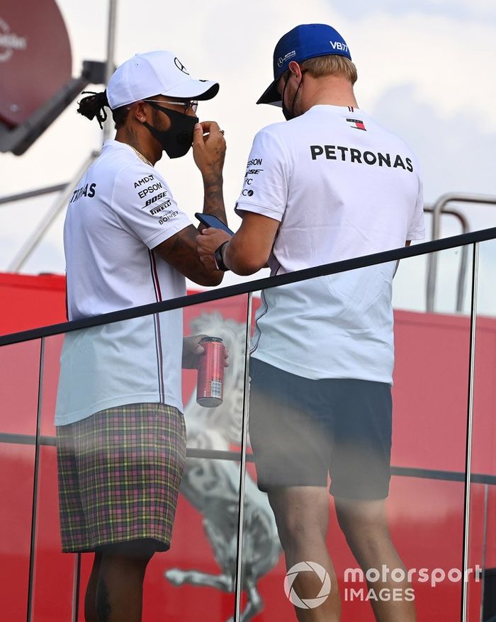 Lewis Hamilton, Mercedes-AMG F1 y Valtteri Bottas, Mercedes-AMG F1 