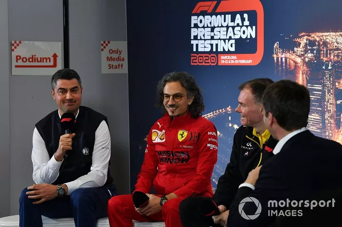 Michael Masi, Director de Carrera, Laurent Mekies, Director Deportivo, Ferrari y Alan Permane, Director Deportivo, Renault Sport F1 Team en la conferencia de prensa