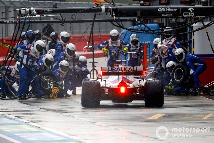 Nikita Mazepin, Haas VF-21, pit stop