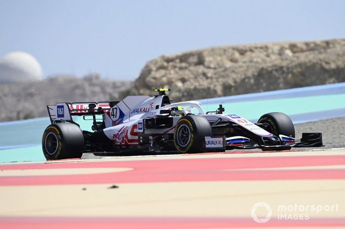 Mick Schumacher, Haas VF-21 