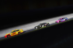 Джой Логано, Team Penske Ford, Курт Буш, Stewart-Haas Racing Ford и Даника Патрик, Stewart-Haas Raci