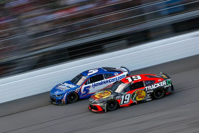 Kyle Larson, Hendrick Motorsports, Chase Briscoe, Joe Gibbs Racing