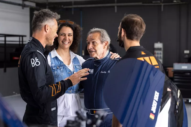 Jacky Ickx, Genesis Magma Racing Genesis, Anouck Abadie, Genesis Magma Racing, André Lotterer, Genesis Magma Racing