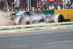 Valtteri Bottas, Mercedes AMG F1 W09, fuori pista