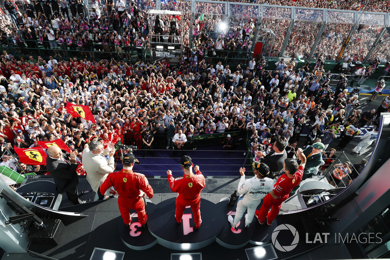 Podyum: Yarış galibi Sebastian Vettel, Ferrari, 2. Lewis Hamilton, Mercedes AMG F1, 3. Kimi Raikkonen, Ferrari