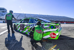 Kyle Busch, Joe Gibbs Racing, Toyota Camry Interstate Batteries