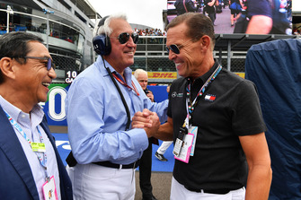 (L to R): Silas Chou, Fashion Tycoon, Lawrence Stroll, Racing Point Force India F1 Team owner and Daniel Greider, CEO Tommy Hilfiger on the grid