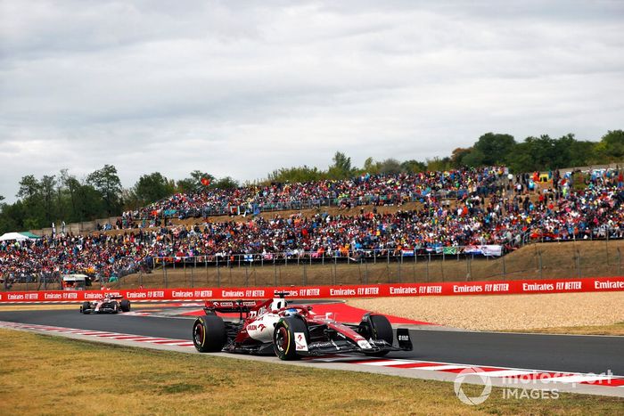Valtteri Bottas, Alfa Romeo C42, Zhou Guanyu