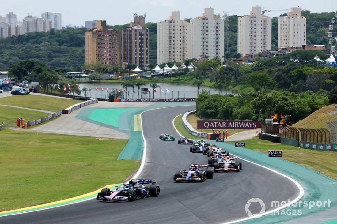 Pierre Gasly, Alpine A524, Liam Lawson, RB F1 Team VCARB 01, Nico Hulkenberg, Haas VF-24, Alex Albon, Williams FW46