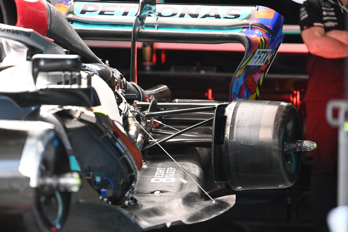 Lateral del Mercedes W13