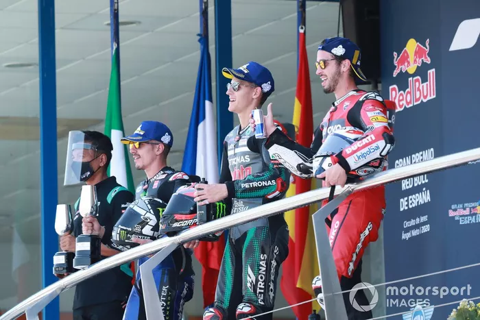Ganador de la carrera Fabio Quartararo, Petronas Yamaha SRT, segundo lugar Maverick Viñales, Yamaha Factory Racing, tercer lugar Andrea Dovizioso, Ducati Team