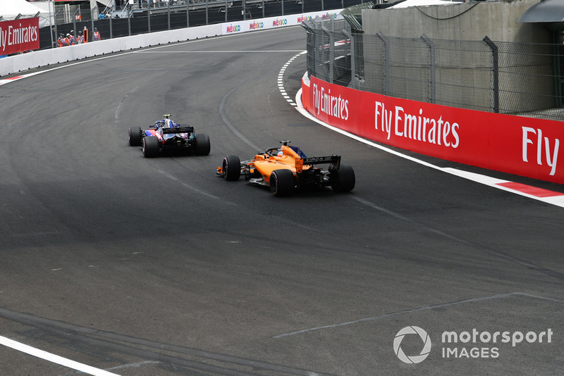 Фернандо Алонсо, McLaren MCL33, П'єр Гаслі, Scuderia Toro Rosso STR13