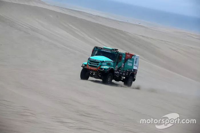 #505 Team De Rooy Iveco: Federico Villagra, Ricardo Torlaschi, Adrian Yacopini              
