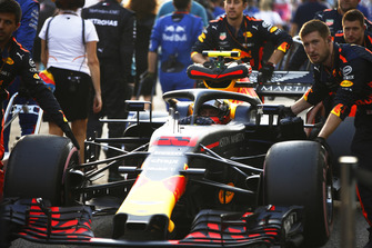Max Verstappen, Red Bull Racing RB14, arrive sur la grille