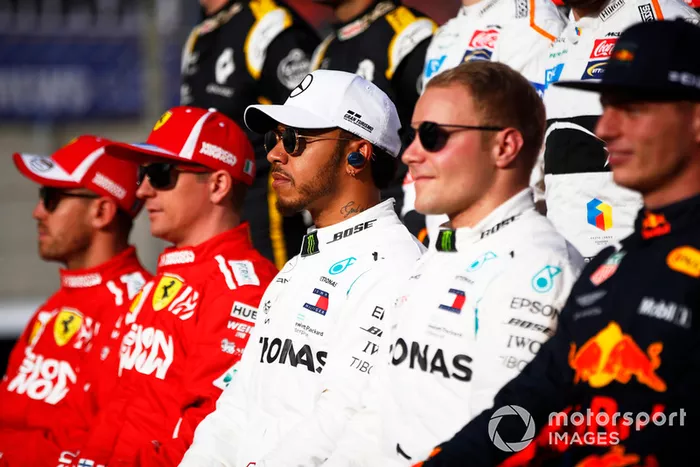 Sebastian Vettel, Ferrari, Kimi Raikkonen, Ferrari, Lewis Hamilton, Mercedes AMG F1, Valtteri Bottas, Mercedes AMG F1, y  Max Verstappen, Red Bull Racing.