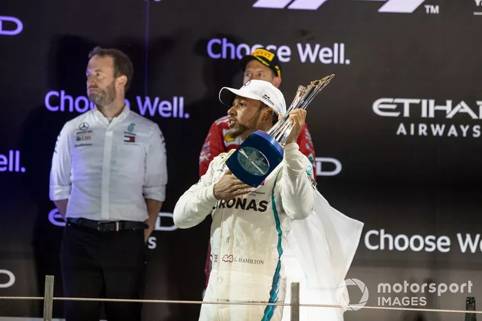 Podio: ganador de la carrera Lewis Hamilton, Mercedes AMG F1
