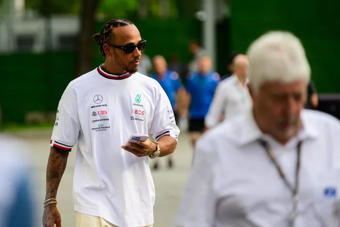 Lewis Hamilton, Mercedes W13