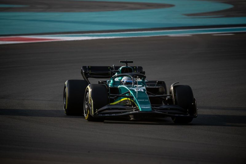 Fernando Alonso, Aston Martin AMR22 