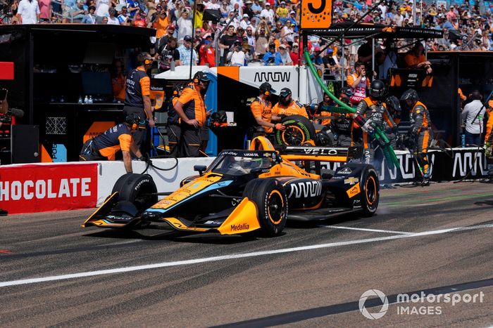 Patricio O'Ward, Arrow McLaren Chevrolet - pit stop