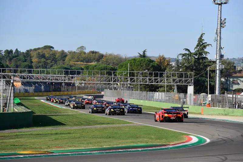 La partenza della Finale  Coppa Shell AM