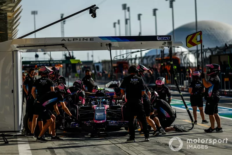 Pierre Gasly, Alpine A524, dans la voie des stands 