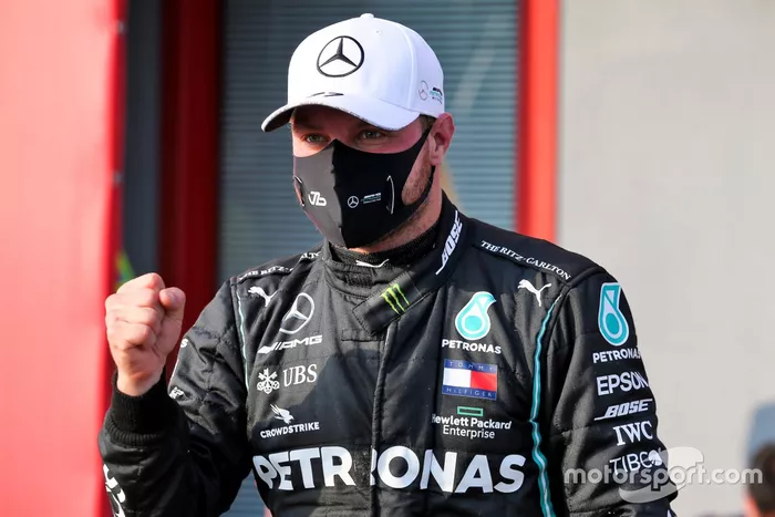Ganador de la pole position Valtteri Bottas, Mercedes F1