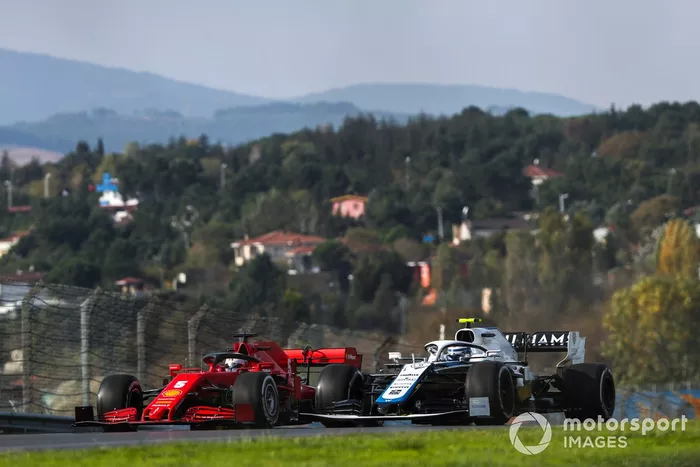 Nicholas Latifi, Williams FW43, Sebastian Vettel, Ferrari SF1000