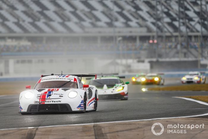 #79 WeatherTech Racing Porsche 911 RSR - 19, GTLM: Cooper MacNeil, Gianmaria Bruni, Richard Lietz, Kevin Estre