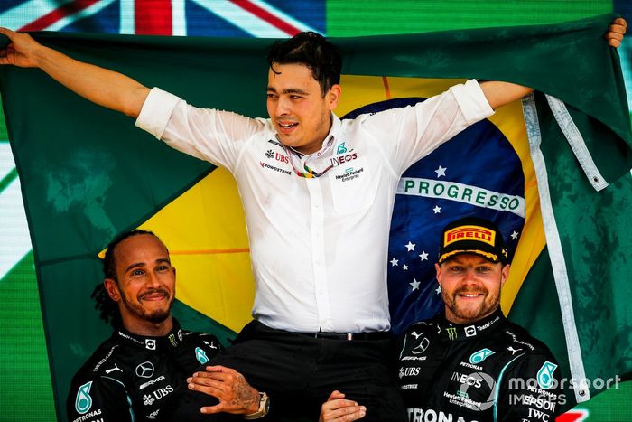 Podio: Ganador Lewis Hamilton, Mercedes, tercer lugar Valtteri Bottas, Mercedes