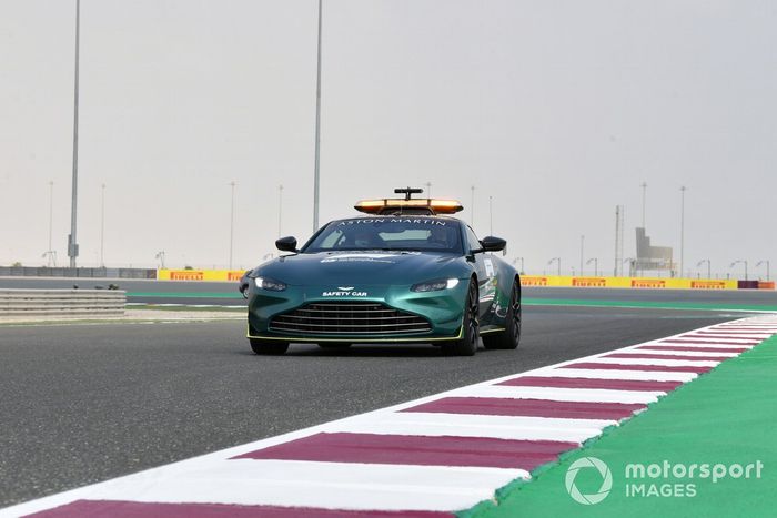 El Safety Car Aston Martin Vantage
