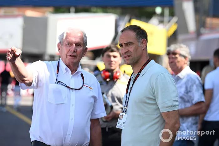 Helmut Marko, Consultor, Red Bull Racing, con Oliver Mintzlaff, CEO, Red Bull GmbH