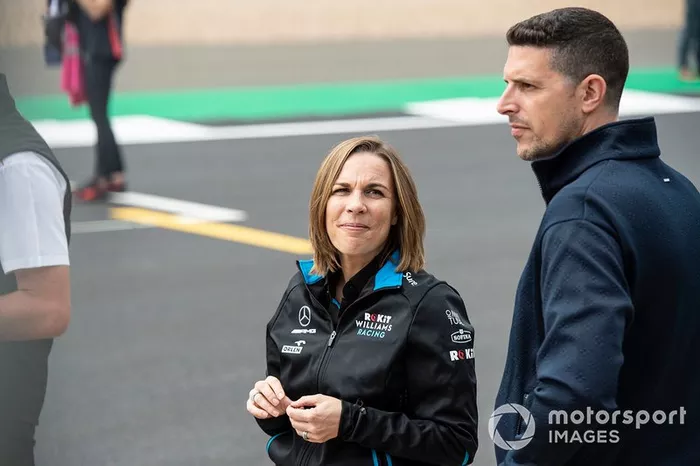 Claire Williams, directora de Williams Racing y Marc Harris