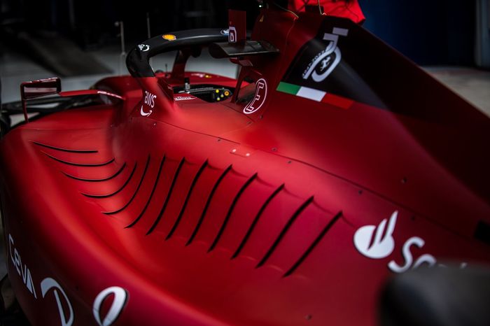Detalle del volante del Ferrari F1-75