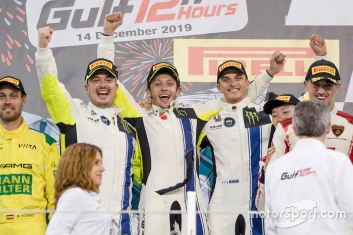 Podio: #46 Monster VR46 Kessel Ferrari 488 GT3: Valentino Rossi, Luca Marini, Alessio Salucci