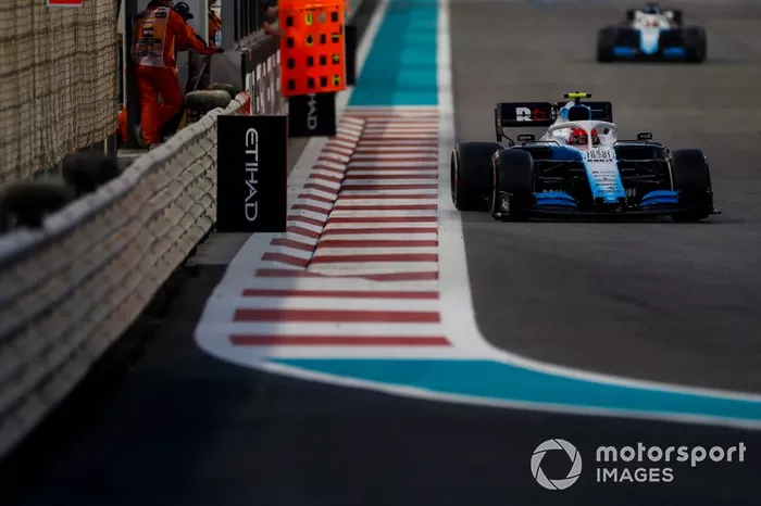 Robert Kubica, Williams FW42, George Russell, Williams Racing FW42