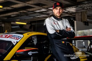 #1 Earl Bamber Motorsport Porsche GT3 R: Laurens Vanthoor