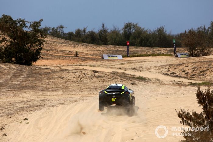 Mikaela Ahlin-Kottulinsky, Kevin Hansen, JBXE Extreme-E Team