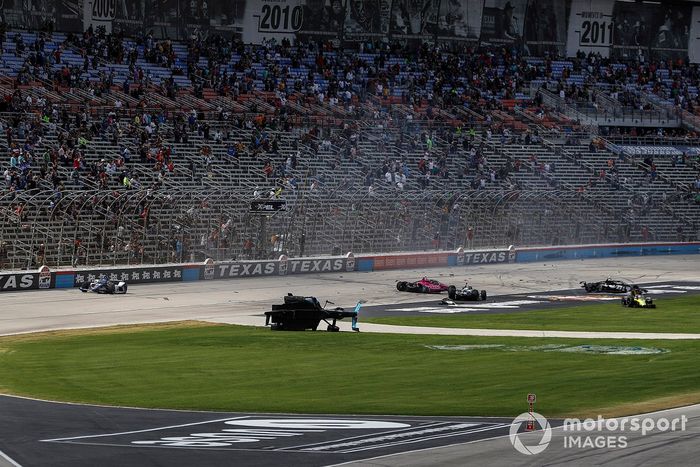Choque al inicio de la carrera