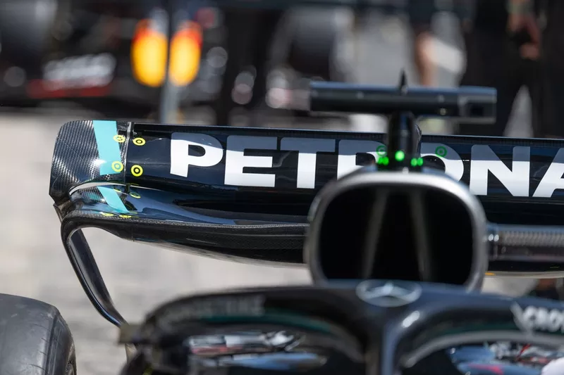 Mercedes W16 technical detail