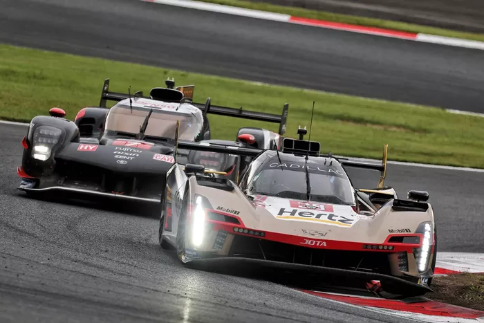 #38 Cadillac Hertz Team Jota Cadillac V-Series.R: Earl Bamber, Sebastien Bourdais, Jenson Button, #7 Toyota Gazoo Racing Toyota GR010 - Hybrid: Mike Conway, Kamui Kobayashi, Nyck De Vries
