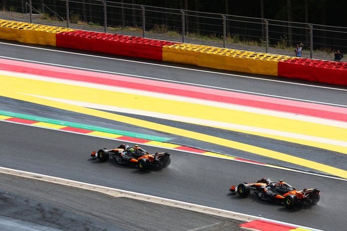 Lando Norris, McLaren, Oscar Piastri