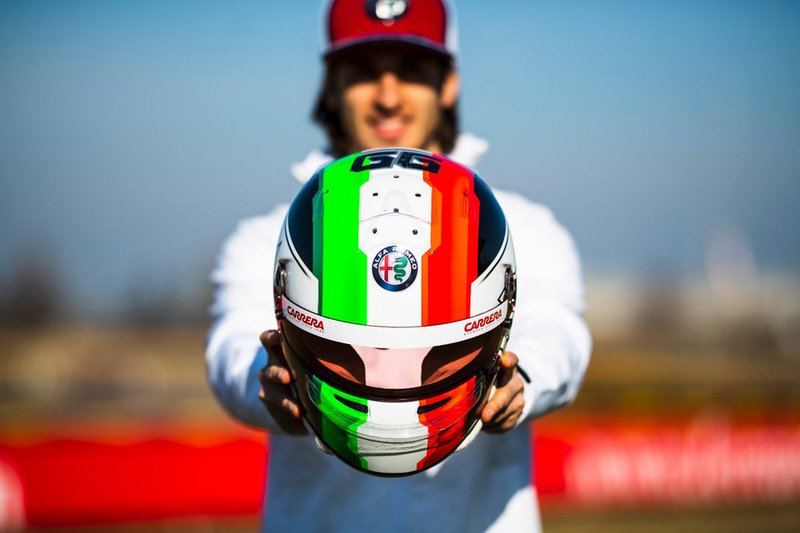 Il casco di Antonio Giovinazzi