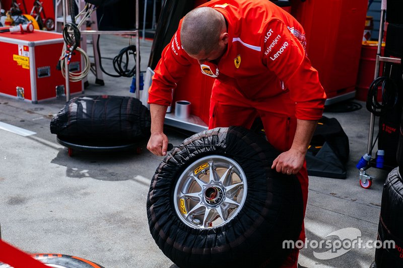 Працівниц Ferrari