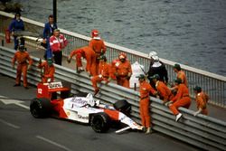 Ayrton Senna, McLaren MP4/4 crash